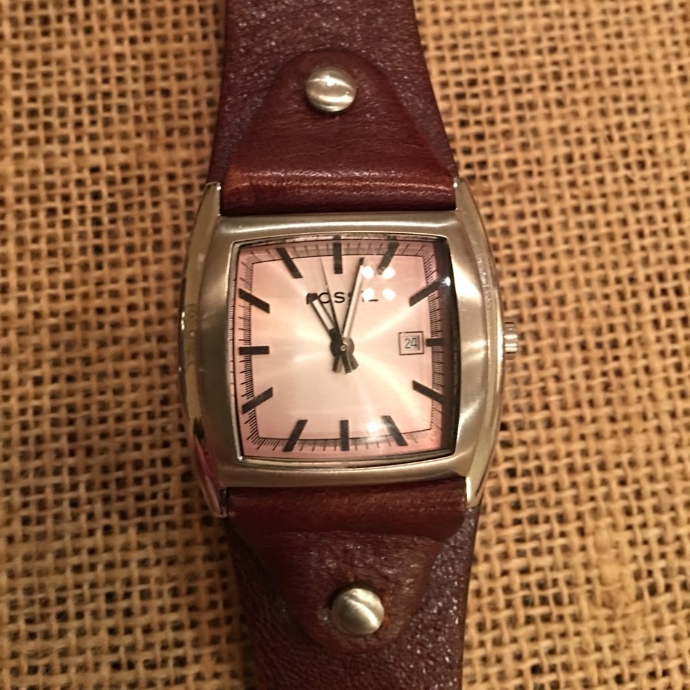 FOSSIL🌺Pink Dial w/Brown Leather Band